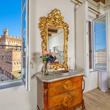 Iconic Square Luxury Attic Tuscany Apartamento *