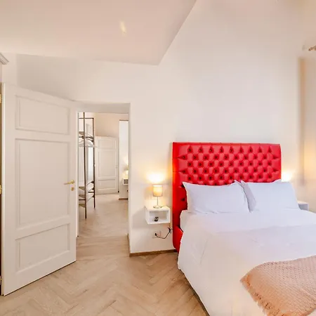 Apartamento Iconic Square Luxury Attic Tuscany *